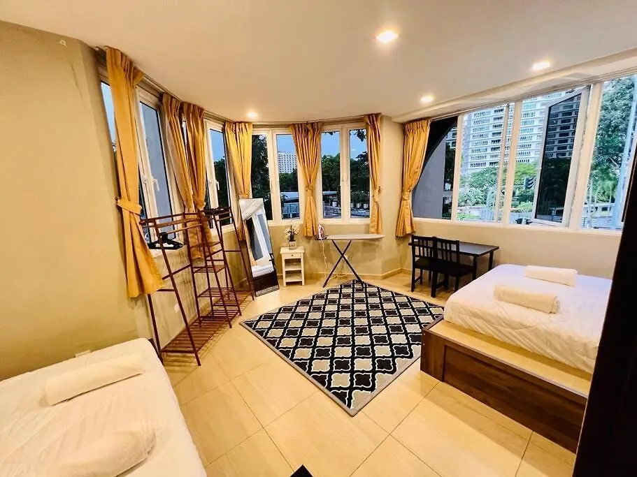 Holiday Villa - 2 Mins To Beach, Ktv, Private Pool, Free E-Scooter X 2 !!! Tanjung Bungah  Holiday home Tanjung Bungah (Penang)