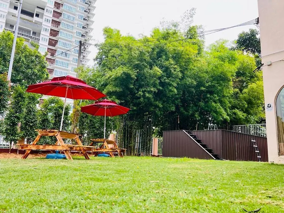 Holiday home Holiday Villa - 2 Mins To Beach, Ktv, Private Pool, Free E-Scooter X 2 !!! Tanjung Bungah  Malaysia