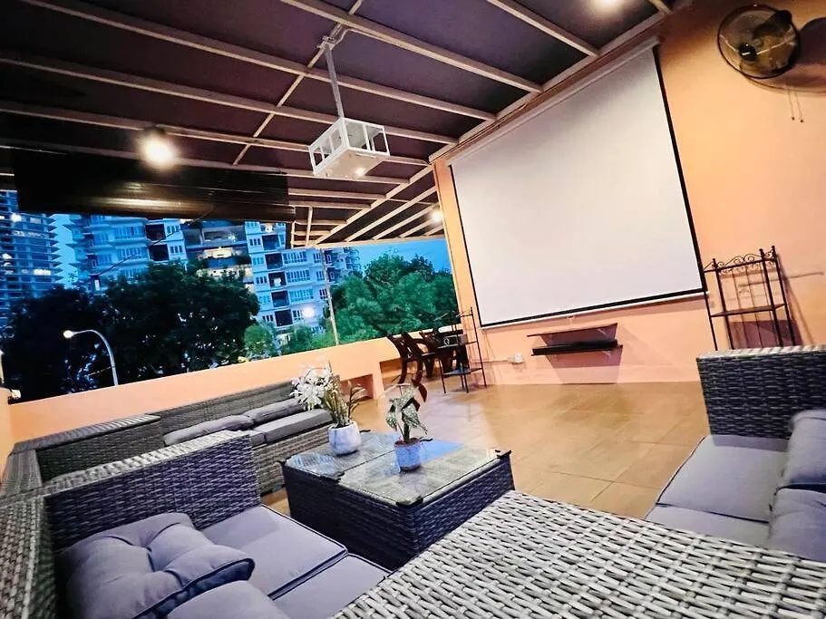 Holiday Villa - 2 Mins To Beach, Ktv, Private Pool, Free E-Scooter X 2 !!! Tanjung Bungah  Malaysia