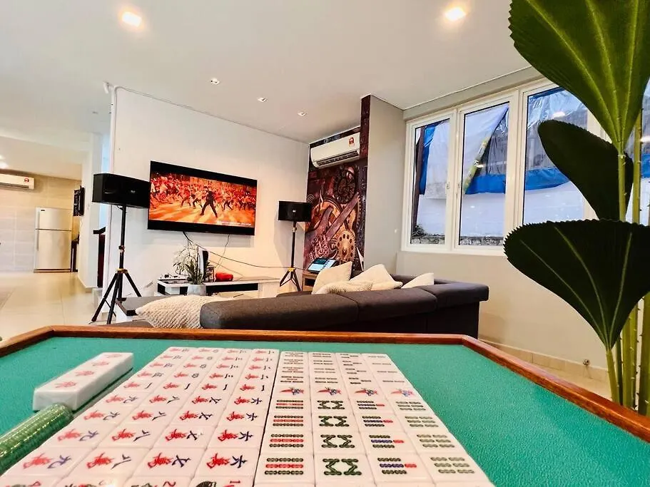 Holiday Villa - 2 Mins To Beach, Ktv, Private Pool, Free E-Scooter X 2 !!! Tanjung Bungah